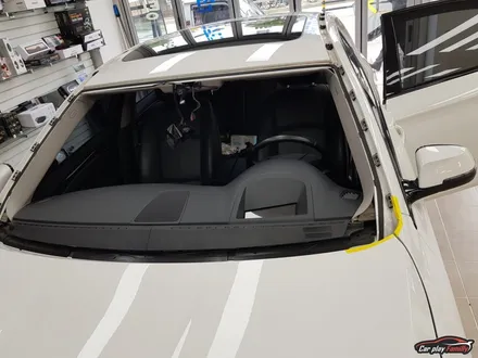 (수원전면유리교체)BMW520d 돌 맞은전면유리 교체및칼트윈RX썬팅시공