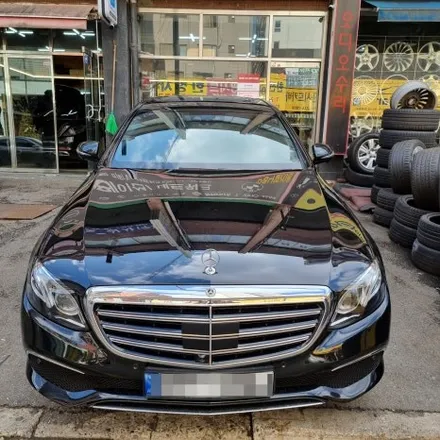 [티엘오토모빌] 벤츠 W213 E클래스 E300 4matic 1,2열 송풍구 엠비언트 + 3D 부메스터 전동트위터 작업