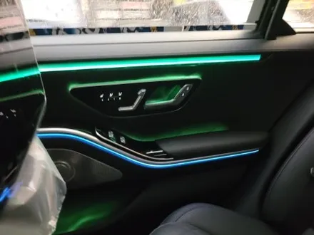 [티엘오토모빌] 23년식 신차 W223 S500 S클래스 롱바디 액티브 엠비언트 + 4D부메스터 전동 트위터 튜닝