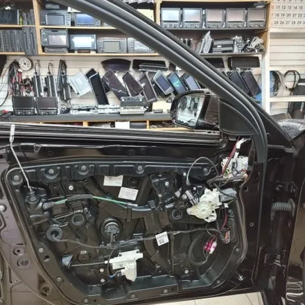 [티엘오토모빌] 벤츠 W213 E클래스 E63 AMG 1,2열 송풍구 엠비언트 + 3D 부메스터 전동트위터 작업