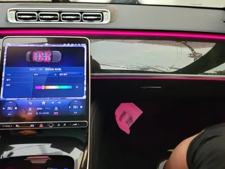 [티엘오토모빌] 23년식 신차 W223 S500 S클래스 롱바디 액티브 엠비언트 + 4D부메스터 전동 트위터 튜닝