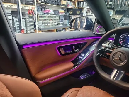 [티엘오토모빌] 23년식 신차 W223 S400d S클래스 숏바디 액티브 엠비언트 + 4D부메스터 전동 트위터 튜닝