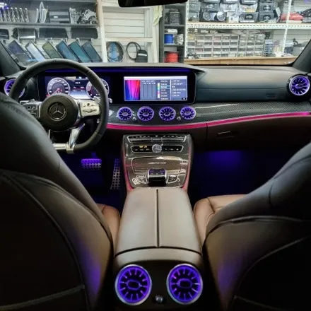 [티엘오토모빌] 벤츠 W213 E클래스 E63 AMG 1,2열 송풍구 엠비언트 + 3D 부메스터 전동트위터 작업