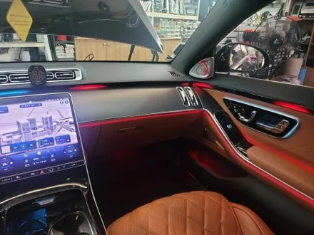 [티엘오토모빌] 23년식 신차 W223 S400d S클래스 숏바디 액티브 엠비언트 + 4D부메스터 전동 트위터 튜닝