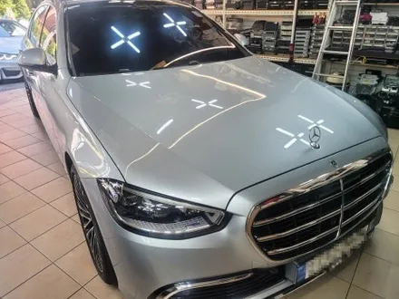 [티엘오토모빌] W223 S580 S클래스 롱바디 액티브 엠비언트 + 4D부메스터 전동 트위터 튜닝