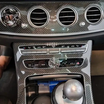 [티엘오토모빌] 벤츠 W213 E63 AMG 1,2열 송풍구 엠비언트 + 3D부메스터 전동트위터 + 미드레인지 엠비언트