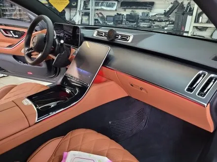[티엘오토모빌] 23년식 신차 W223 S400d S클래스 숏바디 액티브 엠비언트 + 4D부메스터 전동 트위터 튜닝