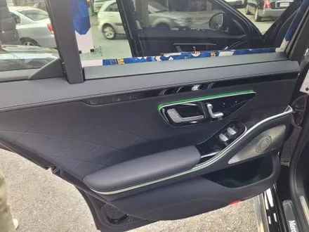 [티엘오토모빌] 23년식 신차 W223 S500 S클래스 롱바디 액티브 엠비언트 + 4D부메스터 전동 트위터 튜닝