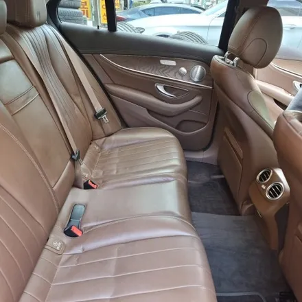 [티엘오토모빌] 벤츠 W213 E클래스 E300 4matic 1,2열 송풍구 엠비언트 + 3D 부메스터 전동트위터 작업