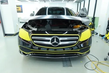 벤츠 E300 사틴다크그레이 전체랩핑 / 김포시 고양리