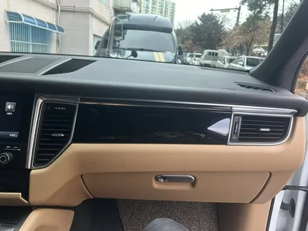 남양주시 금곡동 포르쉐 마칸 안드로이드 올인원 신형 컨버전 교체 작업 출장설치 / 서울 영등포 양평동