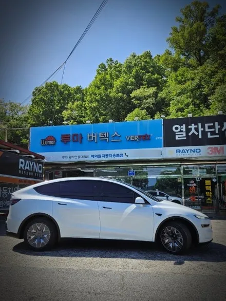 구미 테슬라 모델Y 롱레인지 하이엔드 썬팅 버텍스900 시공 / 경북 구미
