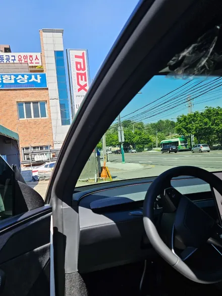구미 테슬라 모델Y 롱레인지 하이엔드 썬팅 버텍스900 시공 / 경북 구미