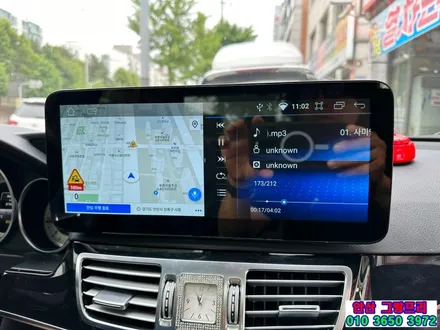 벤츠 E220 12.3인치 안드로이드 올인원 장착