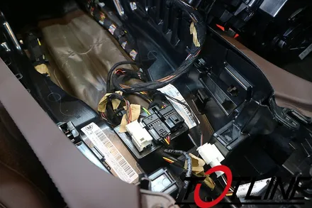 벤츠송풍구엠비언트 CLS450(C257) 21년형 리어송풍구엠비언트 와 리어스플리터 / 전주시 덕진구