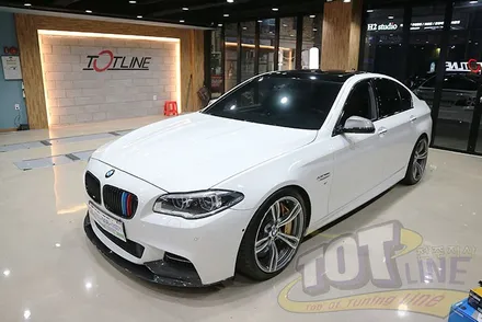 전주 티오티라인 에서 BMW 5시리즈 가변엠비언트 순정형 1:1 교체작업 / 전주시 덕진구
