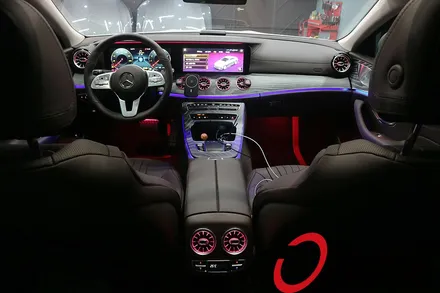 벤츠송풍구엠비언트 CLS450(C257) 21년형 리어송풍구엠비언트 와 리어스플리터 / 전주시 덕진구