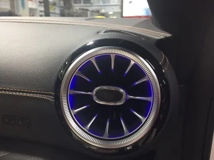 벤츠 W205 C 클래스, W213 E클래스, GLC 클래스 송풍구 엠비언트 , 스피커엠비언트 작업  티오티라인 에서도 가능합니다 / 전주시 덕진구