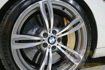 전주 티오티라인 에서 BMW 5시리즈 가변엠비언트 순정형 1:1 교체작업 / 전주시 덕진구