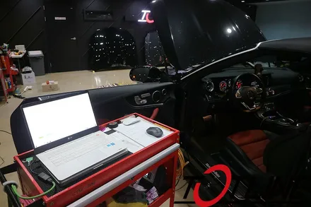 벤츠코딩 E클래스(C238) 카브리올레 멀티컬러엠비언트활성화 로 실내 감성 업그레이드 / 전주시 덕진구