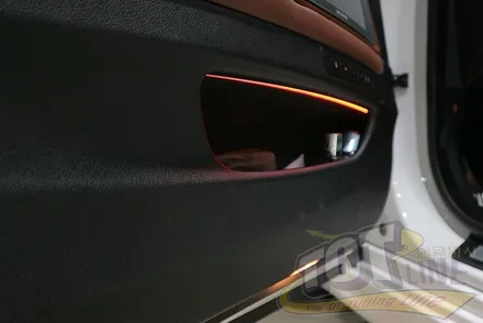전주 티오티라인 에서 BMW 5시리즈 가변엠비언트 순정형 1:1 교체작업 / 전주시 덕진구
