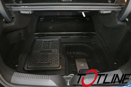 전주에서 보조배터리 벤츠에 가장 장착을 잘하는곳은? 티오티라인 에서 신형CLS400D 아이나비블랙박스와 함께 시공 / 전주시 덕진구