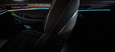 제네시스 G90 엠비언트 라이트 시공 으로 멋진외관과 더불어 아름다운 실내를 완성!!! / 천안 서북구