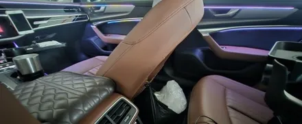 신형 아우디 A6 c8 실내엠비언트라이트는 역시 에이비클 유니버셜~ / 천안 서북구