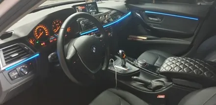 목천엠비언트,BMW320D,RGB광섬유엠비언트,천안,아산,평택,청주,대전,세종,자동차튜닝,엠비언트무드등,튜닝,천안파이버테리어,실내무드등 / 천안 서북구