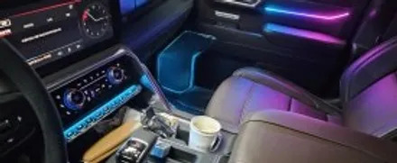 GMC 시에라 드날리 차량의 실내에는 에이비클 엠비언트라이트가 책임집니다! / 천안 서북구