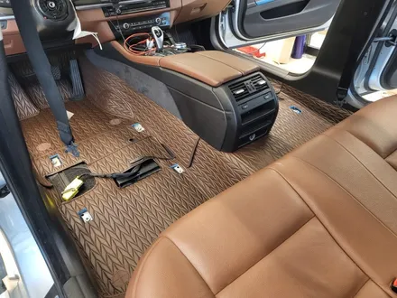 [BMW 5시리즈] 인천 자동차 바닥 매트 추천, 모빌하임엠보싱 카매트 모노륨 맞춤시공하기! / 인천 서구, 부평, 부천