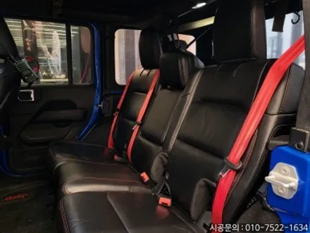 [지프 랭글러 루비콘] 전좌석 컬러안전벨트 레드색상 교환으로 감성 업그레이드 / 인천 서구, 부평, 부천