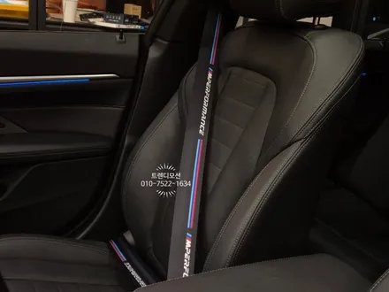 BMW i4, 컬러안전벨트 M퍼포먼스 벨트로 간지나게 / 인천 서구 가정동