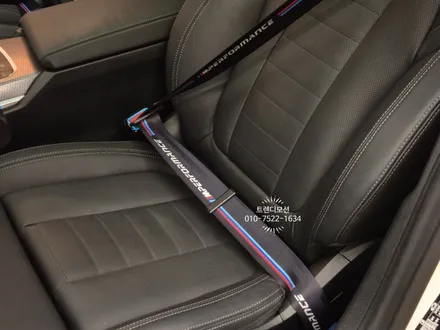 BMW i4, 컬러안전벨트 M퍼포먼스 벨트로 간지나게 / 인천 서구 가정동