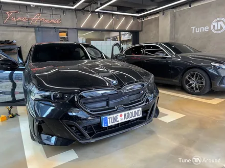 BMW 5시리즈 i5 M60 회오리스피커 엠비언트 2열도어까지 / 성남,분당,판교