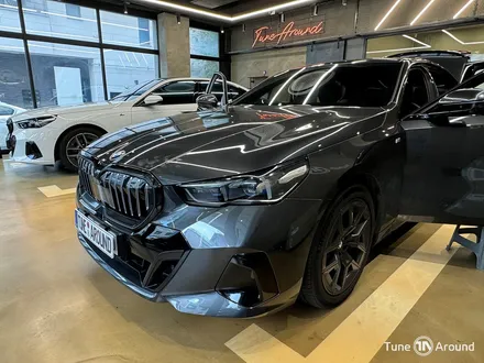 BMW G60 520i 크리스탈 4종세트 회오리 도어 컵홀더 엠비언트 / 성남,분당,판교