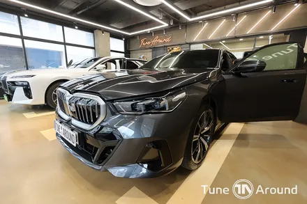BMW G60 530i M60그릴 뿔미러 기어패널 천장 실내등 엠비언트 / 성남,분당,판교