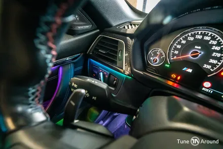 BMW M4 컨버터블 자동차실내무드등 엠비언트라이트 시공 / 성남,분당,판교