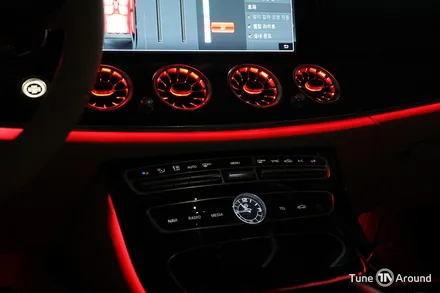 벤츠 W213 E300 실내완성 4D부메스터 전동트위터 미드레인지 송풍구엠비언트 / 성남,분당,판교