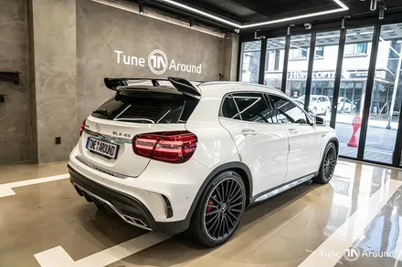벤츠 X156 GLA 45AMG 64컬러 송풍구엠비언트 장착 / 성남,분당,판교