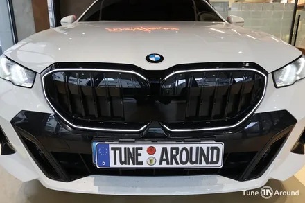 BMW 신형 5시리즈 G60 520i 블랙그릴 교체 리어스포일러 부착 / 성남,분당,판교
