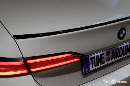 BMW 신형 5시리즈 G60 520i 블랙그릴 교체 리어스포일러 부착 / 성남,분당,판교