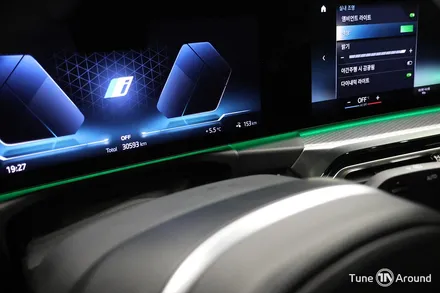 BMW i4 실내 분위기를 바꾸는 확실한 변화 크리스탈기어봉 엠비언트 시공 / 성남,분당,판교