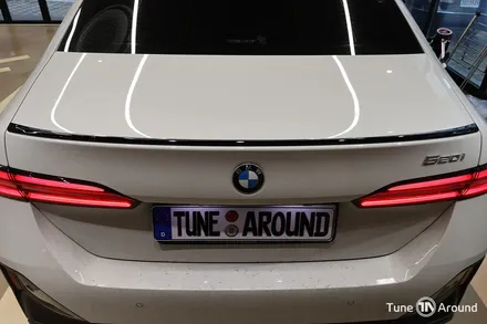 BMW 신형 5시리즈 G60 520i 블랙그릴 교체 리어스포일러 부착 / 성남,분당,판교