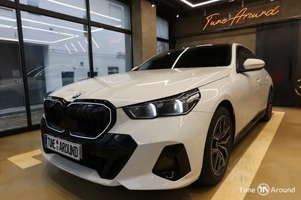 BMW 신형 5시리즈 G60 520i 블랙그릴 교체 리어스포일러 부착 / 성남,분당,판교