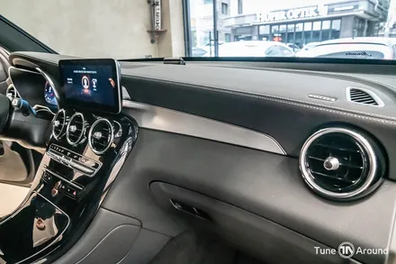송풍구와 대시보드에 더해진 엠비언트라이트 벤츠 GLC300e / 성남,분당,판교