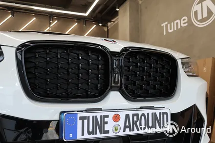 BMW G02 X4 LCI 블랙그릴 50주년 엠블럼 순정연동 엠비언트라이트 시공 / 성남,분당,판교