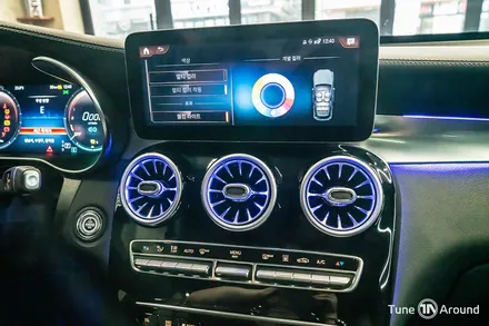 송풍구와 대시보드에 더해진 엠비언트라이트 벤츠 GLC300e / 성남,분당,판교