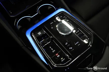 BMW 520i 엠비언트 튜닝 기어패널 천장독서등 라인 회오리스피커 도어캐치 / 성남,분당,판교