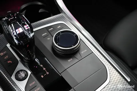 BMW i4 실내 분위기를 바꾸는 확실한 변화 크리스탈기어봉 엠비언트 시공 / 성남,분당,판교